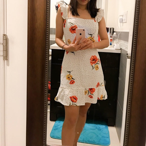 Forever 21 Dresses & Skirts - Floral Print Dress from Forever 21.